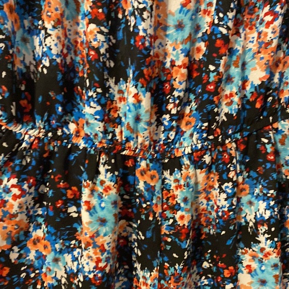 Design lab black multi color print romper - Picture 7 of 7